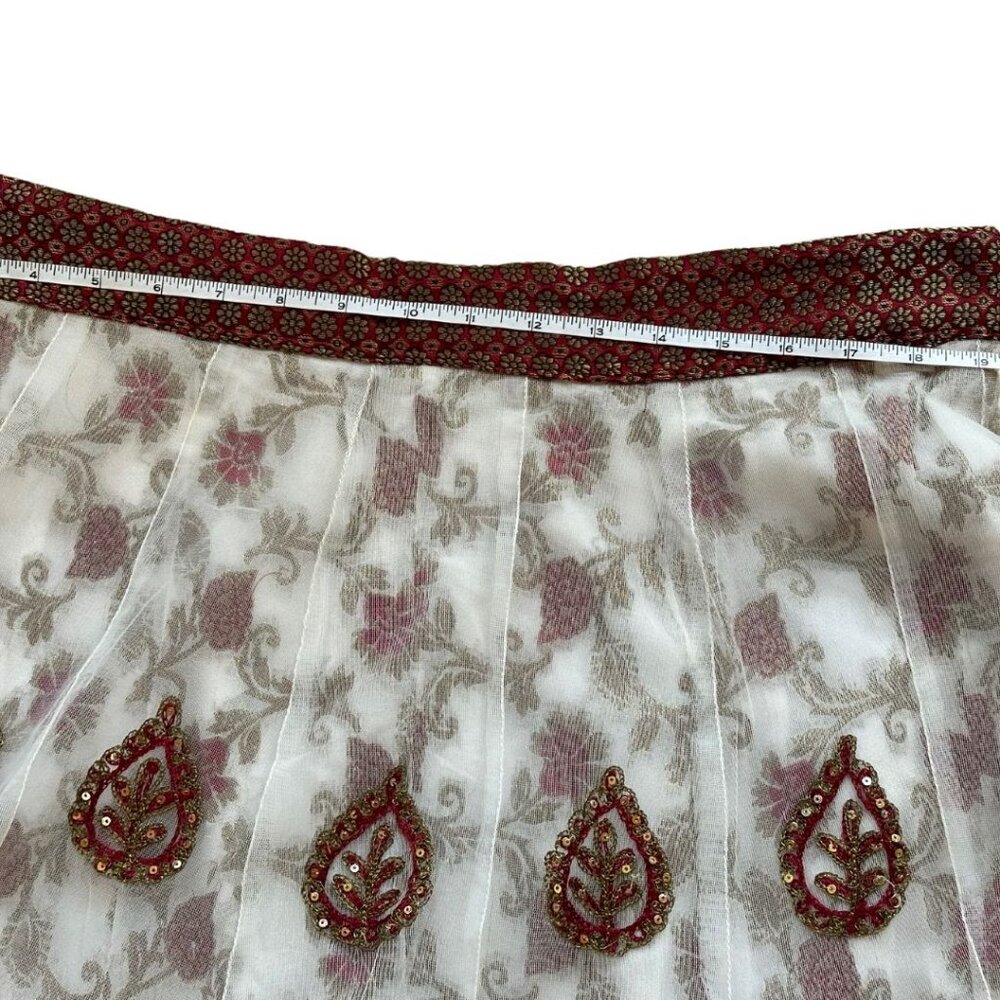 3 Piece Indian Lengha Set - Red/White/Gold Floral Detail - Picture 6 of 7